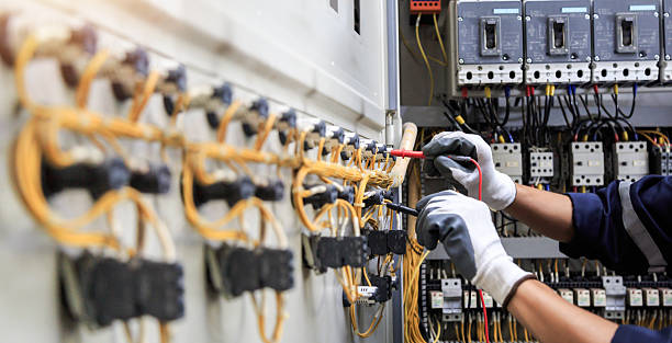 Professional Electrician technician working in Folcroft, PA